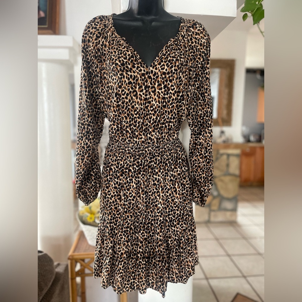 OLD NAVY LEOPARD PRINT DRESS WITH LONG SLEEVES size L